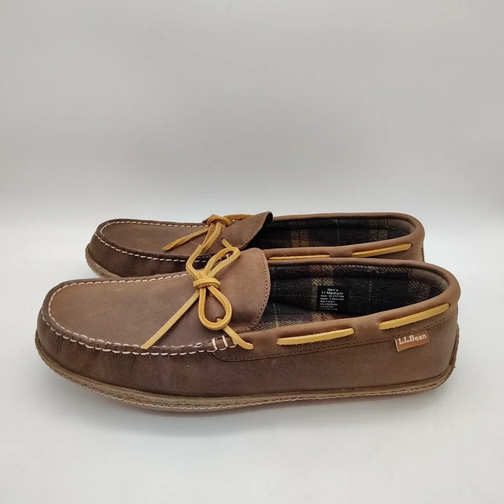 LL Bean Handsewn Moccasin Slippers Mens 11M Leather Brown Flannel Lined 212164